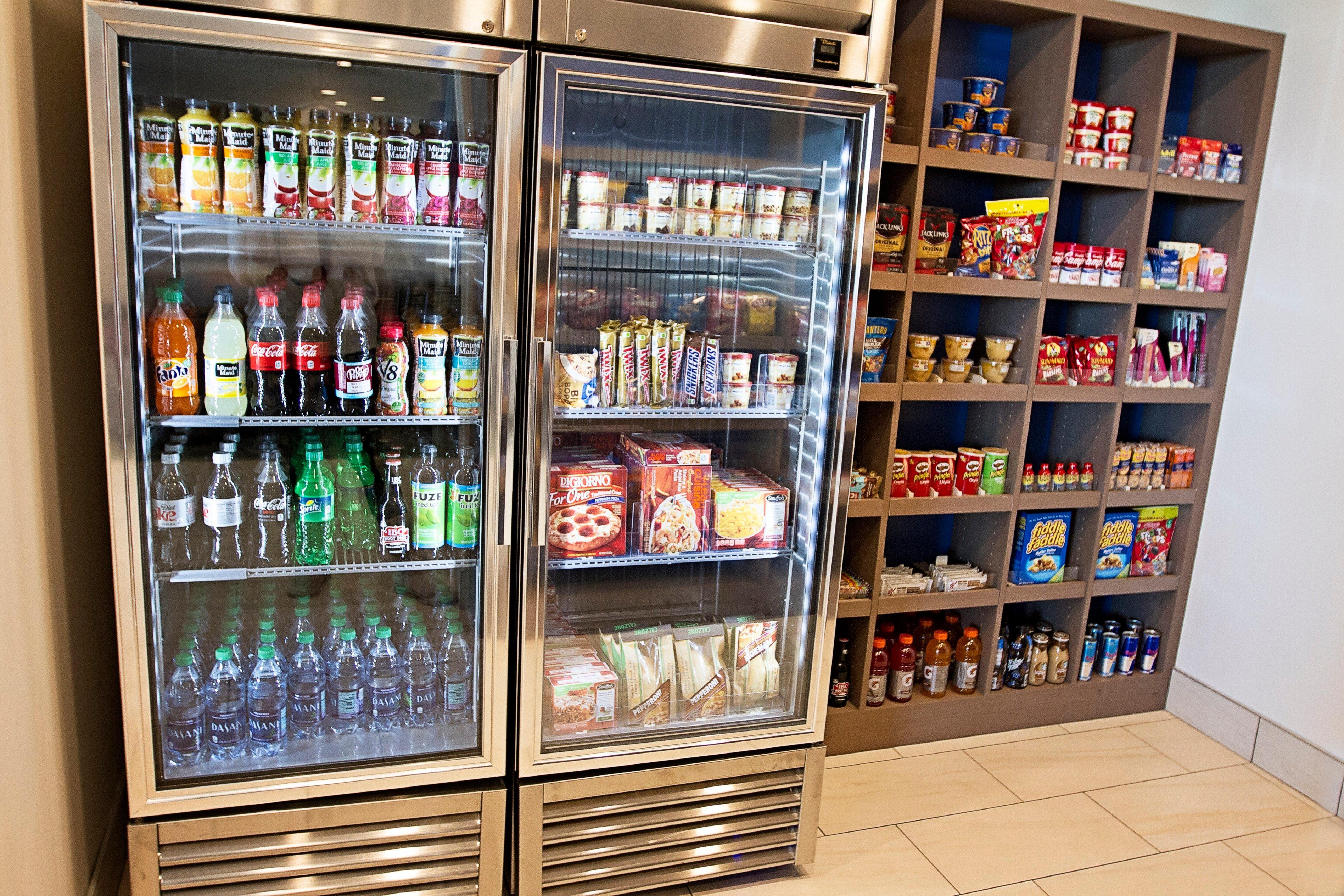 Holiday Inn Express & Suites Greenwood Mall By Ihg Bagian luar foto