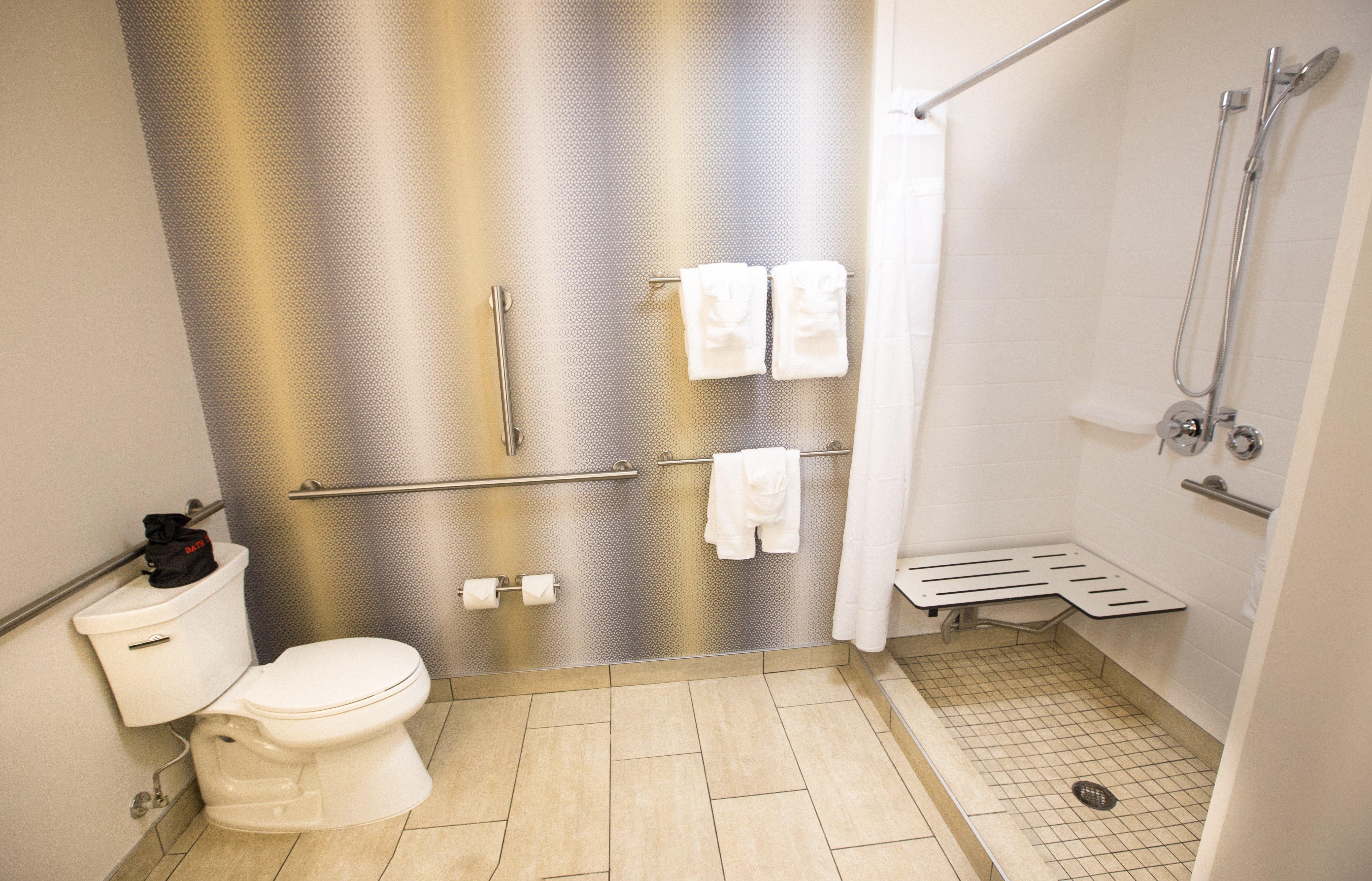 Holiday Inn Express & Suites Greenwood Mall By Ihg Bagian luar foto