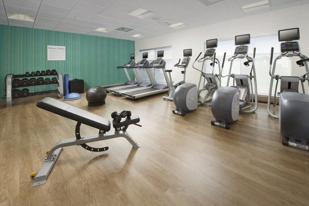 Holiday Inn Express & Suites Greenwood Mall By Ihg Bagian luar foto